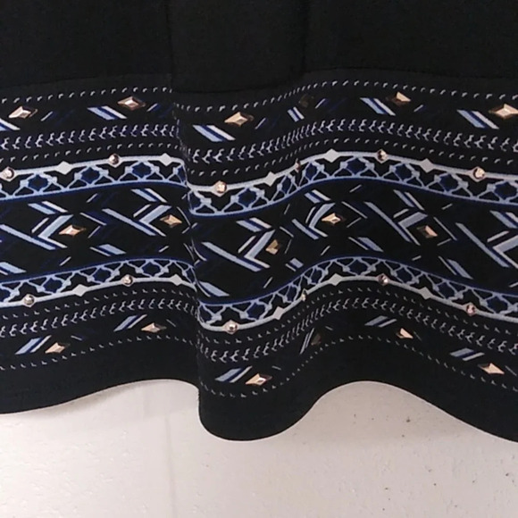 WHITE HOUSE BLACK MARKET LITTLE BLACK KNEE LENGTH DRESS, CUTOUTS, EMBROIDERY, S… - Picture 6 of 7